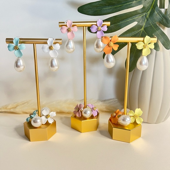 Elegant Floral & Pearl Drop Earrings - Coquette Small Earrings - Flower Earrings - Picture 4 of 16